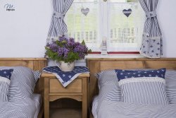 lozni povleceni_kanafas_modre_pruhy5mm_na-chalupu