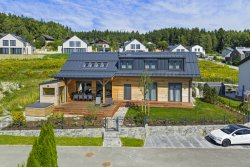 Roubenka s výhledem na Lipno 1