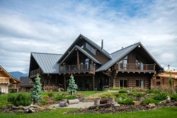 DrevoaStavby.cz Srub z mohutných smrkových kulatin Slovensko 1