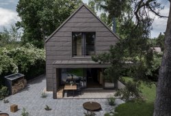 Lesni-chata-z-panelu-NOVATOP-1