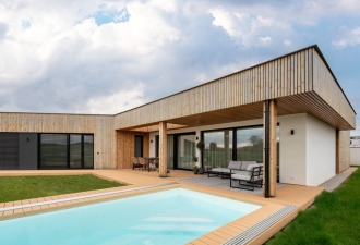 Velkorysá-dřevostavba-1