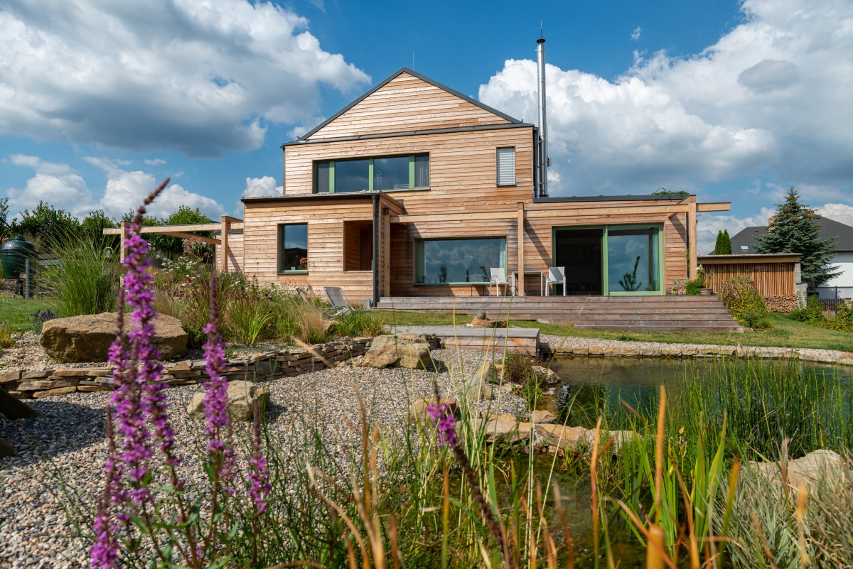 S krajinou i místem zajedno