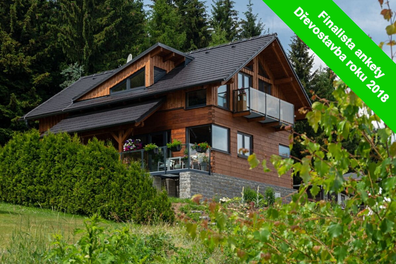 víkendová roubená dřevostavba