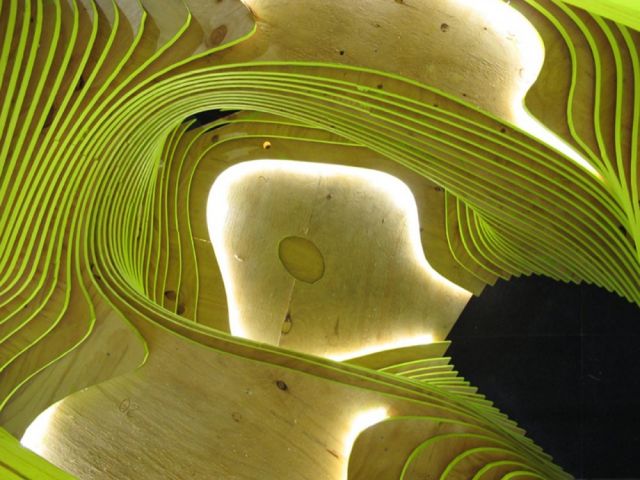 Organicky pojatá dřevostavba poslouží jako nouzové útočiště