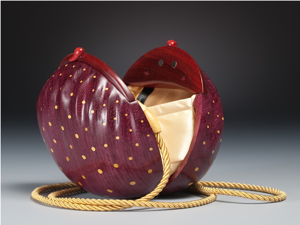 uměleck&eacute; předměty ze dřeva - d&aacute;msk&aacute; kabelka