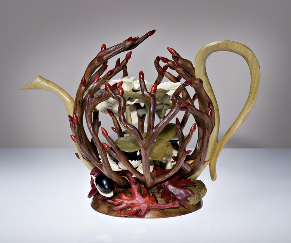 uměleck&eacute; předměty ze dřeva - konvička