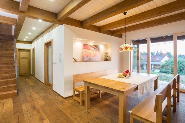 dum-s-ozvenami-karibiku-jidelna