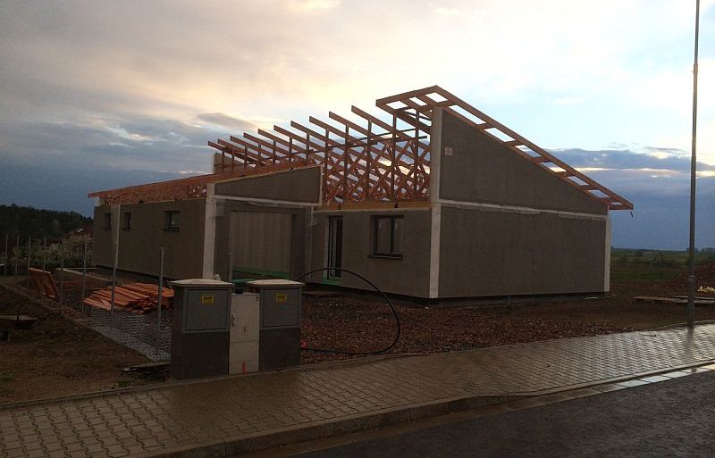 prefabrikovane-panely-krok-3-stresni-konstrukce