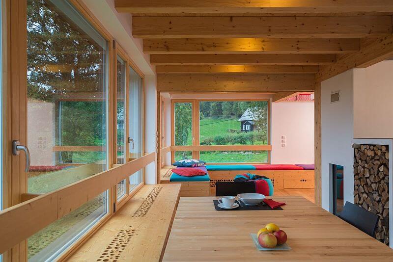 dum-tancici-mezi-skalnimi-masivy-sezeni-u-proskleni