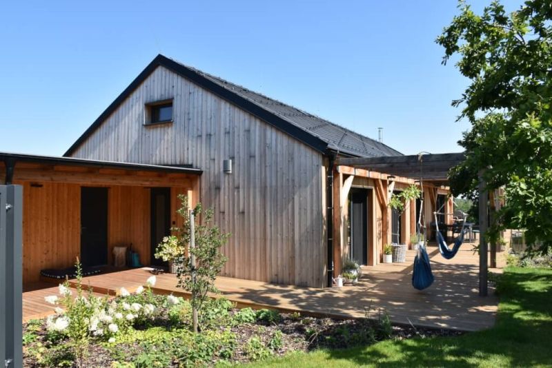 DrevoaStavby.cz | Individuálně navržená dřevostavba s jezírkem od firmy ATRIUM DrevoaStavby.cz | Individuálně navržená dřevostavba s jezírkem od firmy ATRIUM