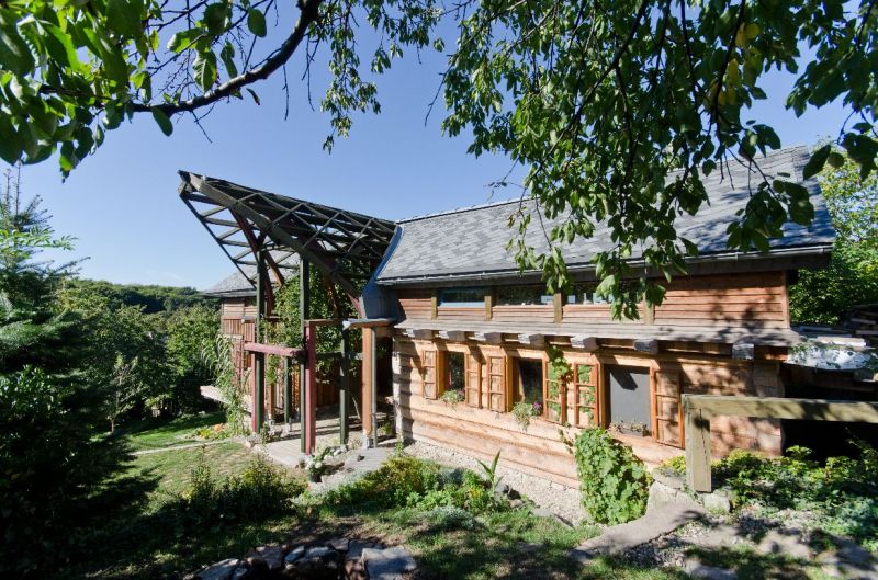 DrevoaStavby.cz | Dřevostavba v b&yacute;val&eacute;m ovocn&eacute;m sadu