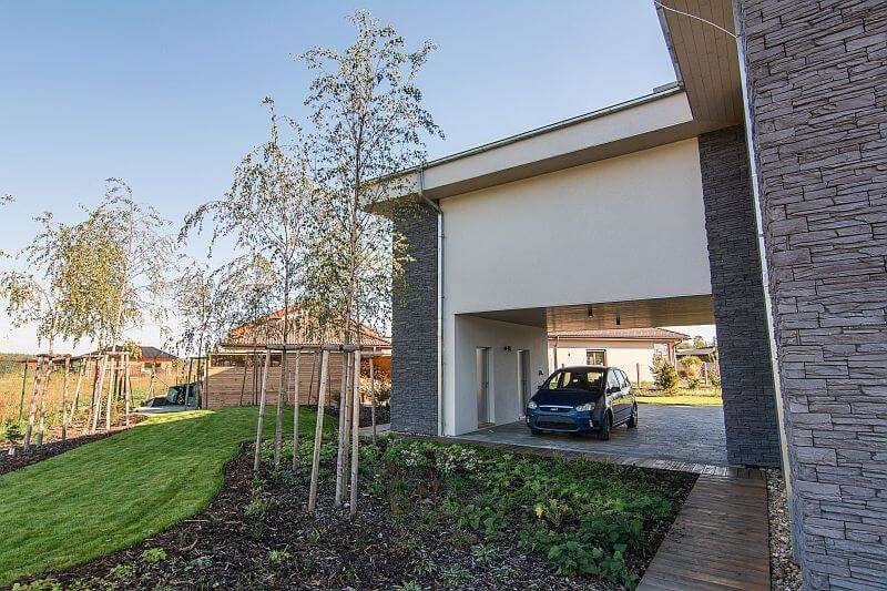 drevostavba-tvar-ypsilon-garaz