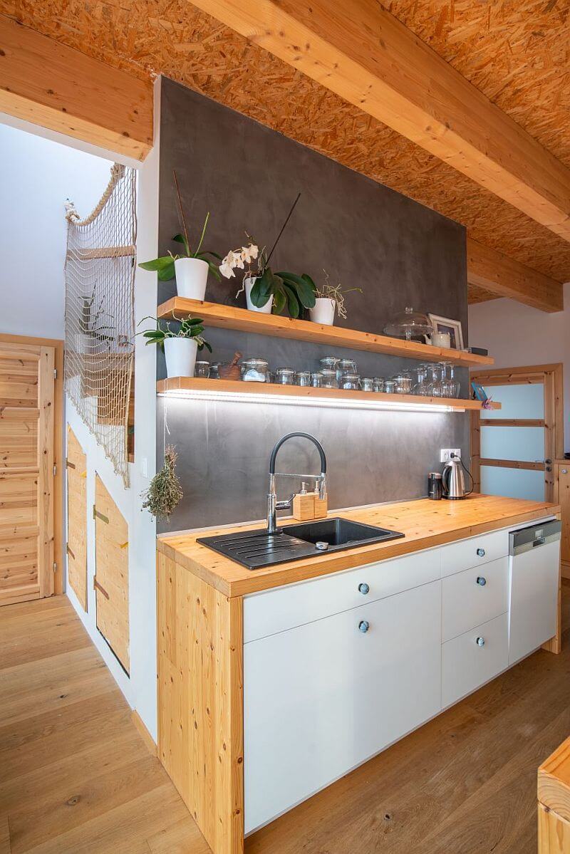 drevostavba-ekopanely-kuchynska-linka