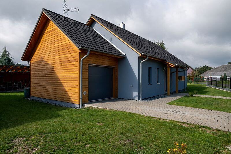 RD-Rymarov-dum-s-drevenou-pristavbou