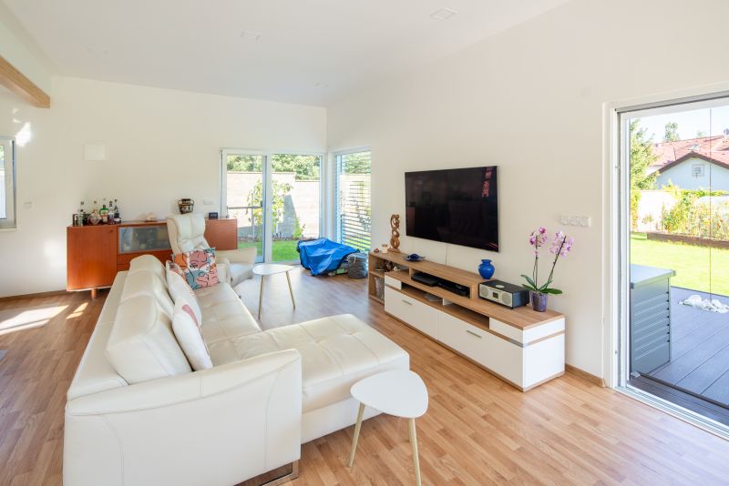 DrevoaStavby.cz Promyšlený bungalov vyladěný k dokonalosti DrevoaStavby.cz Promyšlený bungalov vyladěný k dokonalosti