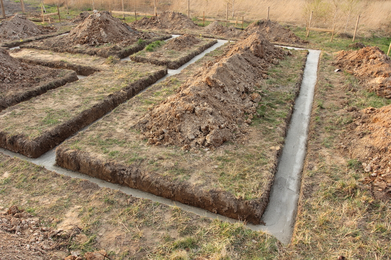 Dřevostavba-na-spravnem-zaklade-priprava-v-zemi