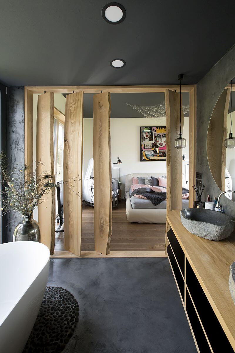 navsteva-holubi-dum-zajimavy-prvek-otevirani-dveri