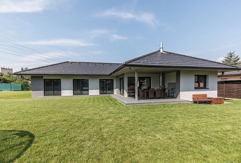 navsteva-domu-NOVATOP-zaluzie