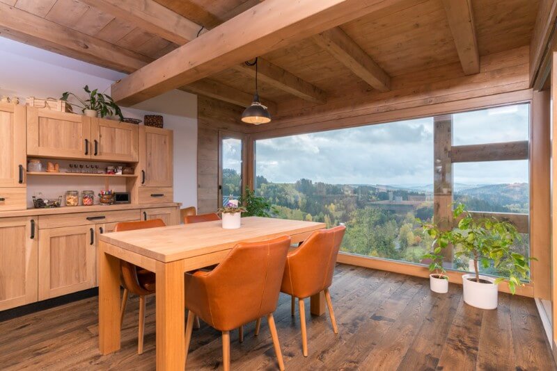 TFH-tezky-skelet-jidelni-stul