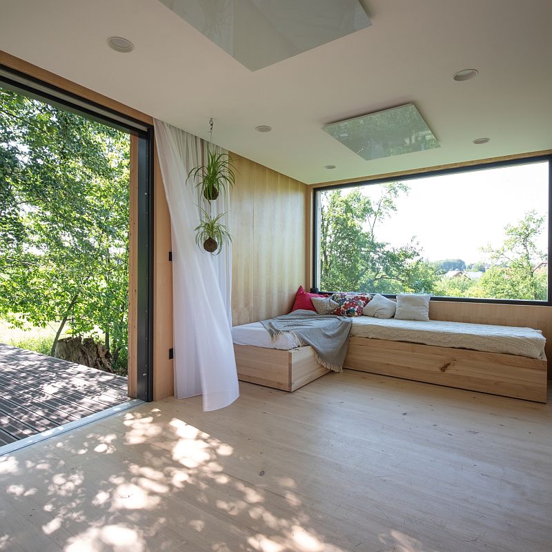 mala-drevostavba-posezeni