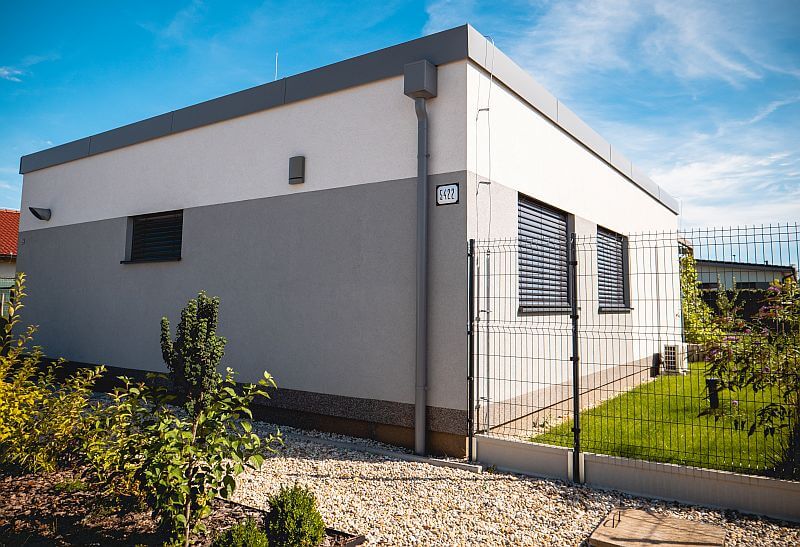 realizace-typoveho-bungalovu-Jubileum-Profi-81-bocni-stena