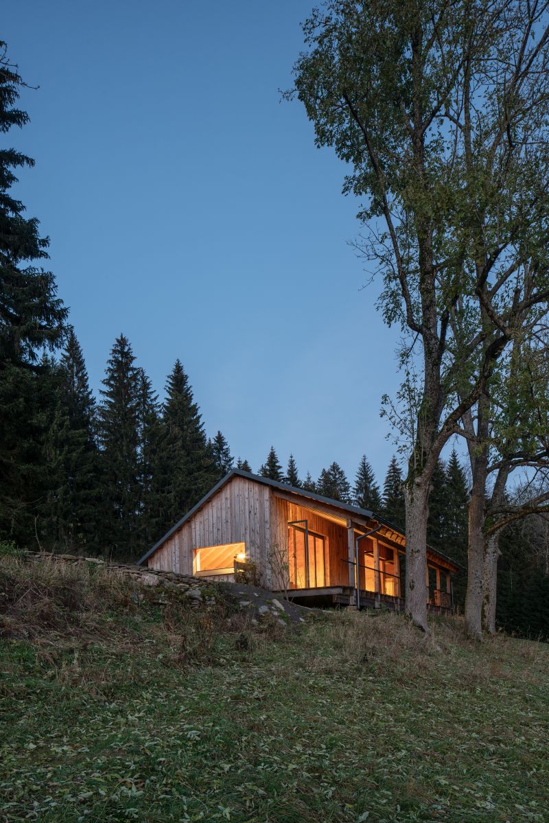 DrevoaStavby.cz | Pařezová chaloupka v Orlických horách DrevoaStavby.cz | Pařezová chaloupka v Orlických horách