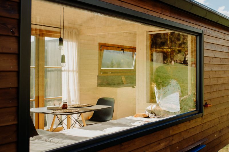 DrevoaStavby.cz | Spaní na medu | Ubytování ve dřevěném včelíně DrevoaStavby.cz | Spaní na medu | Ubytování ve dřevěném včelíně