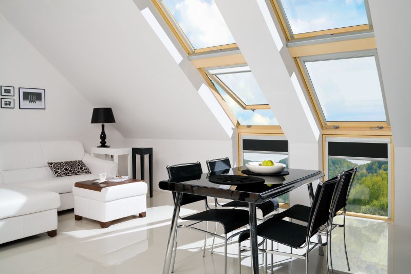 DrevoaStavby.cz Střešní okno FAKRO DrevoaStavby.cz Střešní okno FAKRO