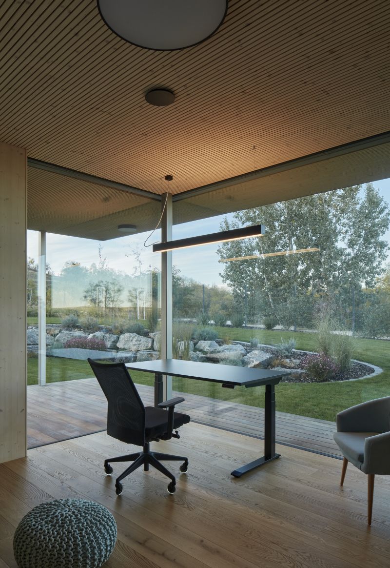 4 Jak-na-pohodlny-homeoffice_Prodesi_Domesi_RD_Morava_BoysPlayNice