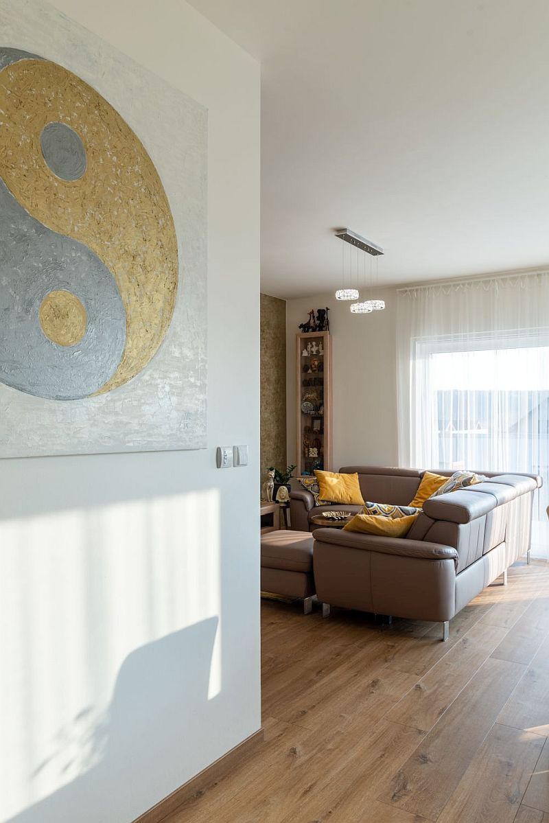 drevostavba-atrium-interier-jing-jang-stena