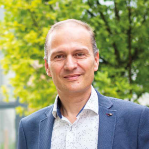 Jméno a funkce Ing. Róbert Marušák, PhD. děkan Fakulty lesnické a dřevařské ČZU v Praze