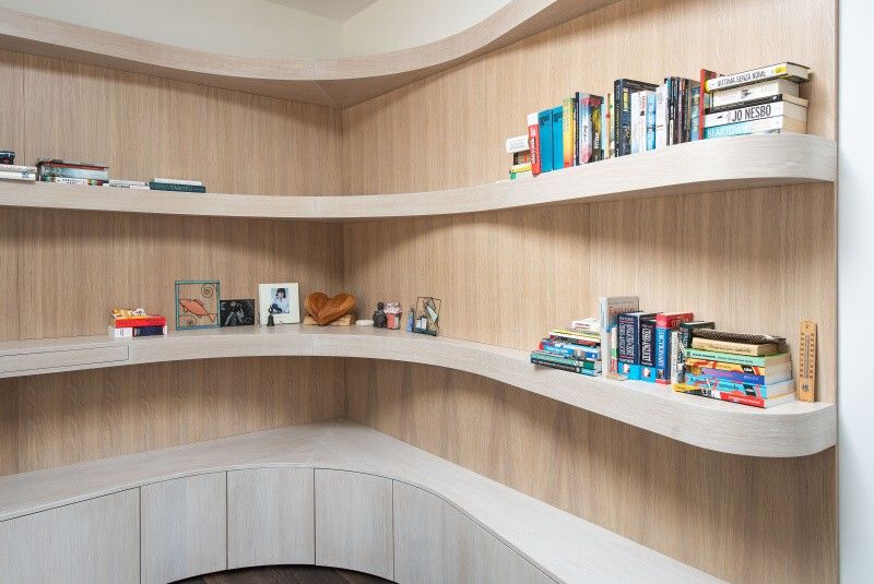 DrevoaStavby.cz | Moderní dřevostavba ve svažitém pozemku s jezírkem DrevoaStavby.cz | Moderní dřevostavba ve svažitém pozemku s jezírkem