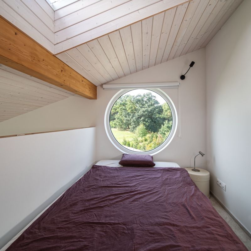 DrevoaStavby.cz Elegantní patrová dřevostavba podle architektonického návrhu DrevoaStavby.cz Elegantní patrová dřevostavba podle architektonického návrhu kulaté okénko