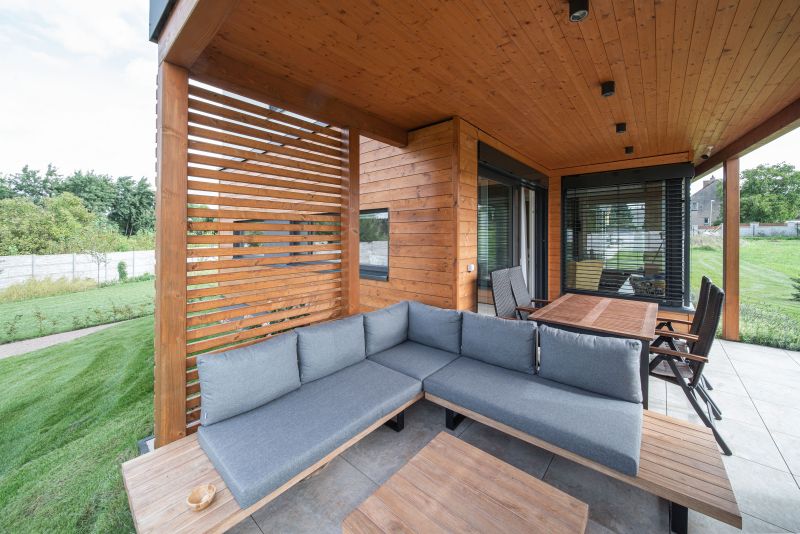 DrevoaStavby.cz Elegantní patrová dřevostavba podle architektonického návrhu DrevoaStavby.cz Elegantní patrová dřevostavba podle architektonického návrhu posezení