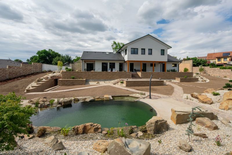 DrevoaStavby.cz Elegantní dřevostavba na kouzelném místě s geniem loci DrevoaStavby.cz Elegantní dřevostavba na kouzelném místě s geniem loci jezírko