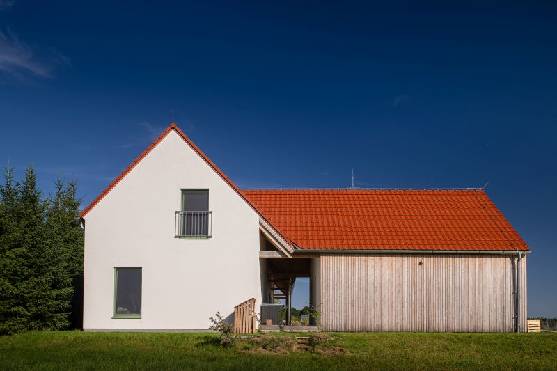 DrevoaStavby.cz Prostorná patrová dřevostavba na samotě u lesa DrevoaStavby.cz Prostorná patrová dřevostavba na samotě u lesa