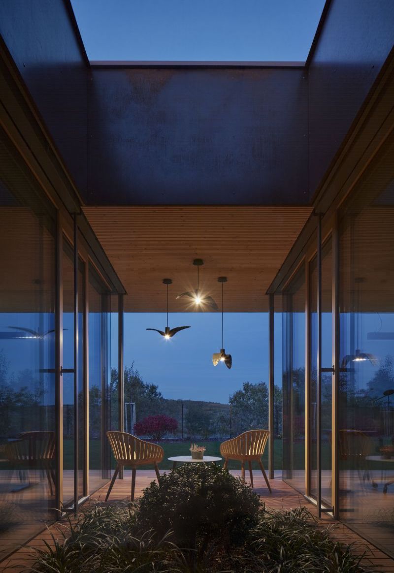 DrevoaStavby.cz Rozlehlá přízemní dřevostavba DrevoaStavby.cz Rozlehlá přízemní dřevostavba