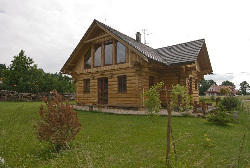 Drevoastavby.cz | Masivn&iacute; srub v Železn&yacute;ch hor&aacute;ch odolal i vichřici