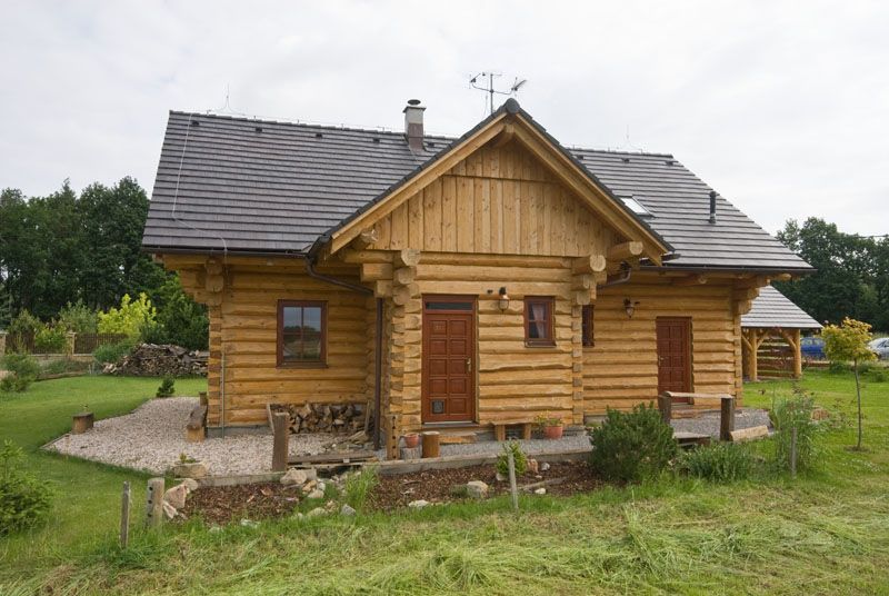 Drevoastavby.cz | Masivn&iacute; srub v Železn&yacute;ch hor&aacute;ch odolal i vichřici