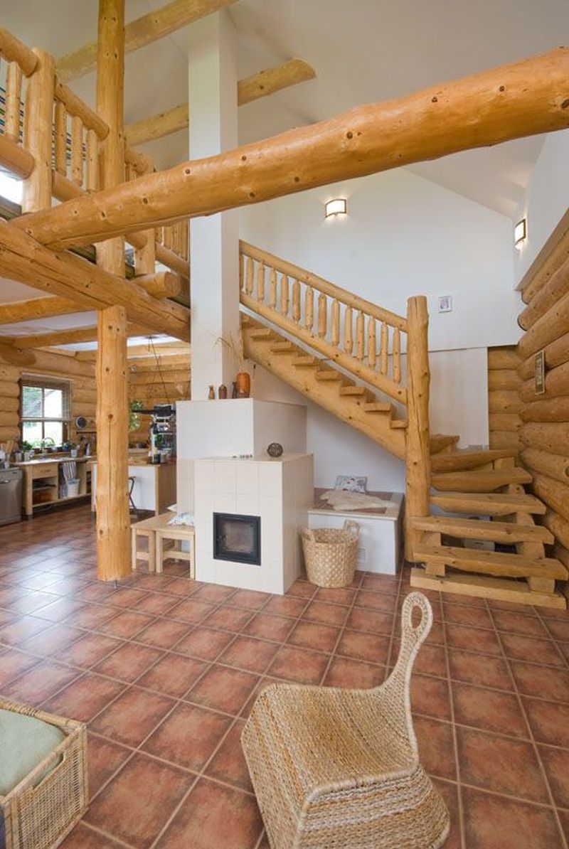 Drevoastavby.cz | Masivn&iacute; srub v Železn&yacute;ch hor&aacute;ch odolal i vichřici