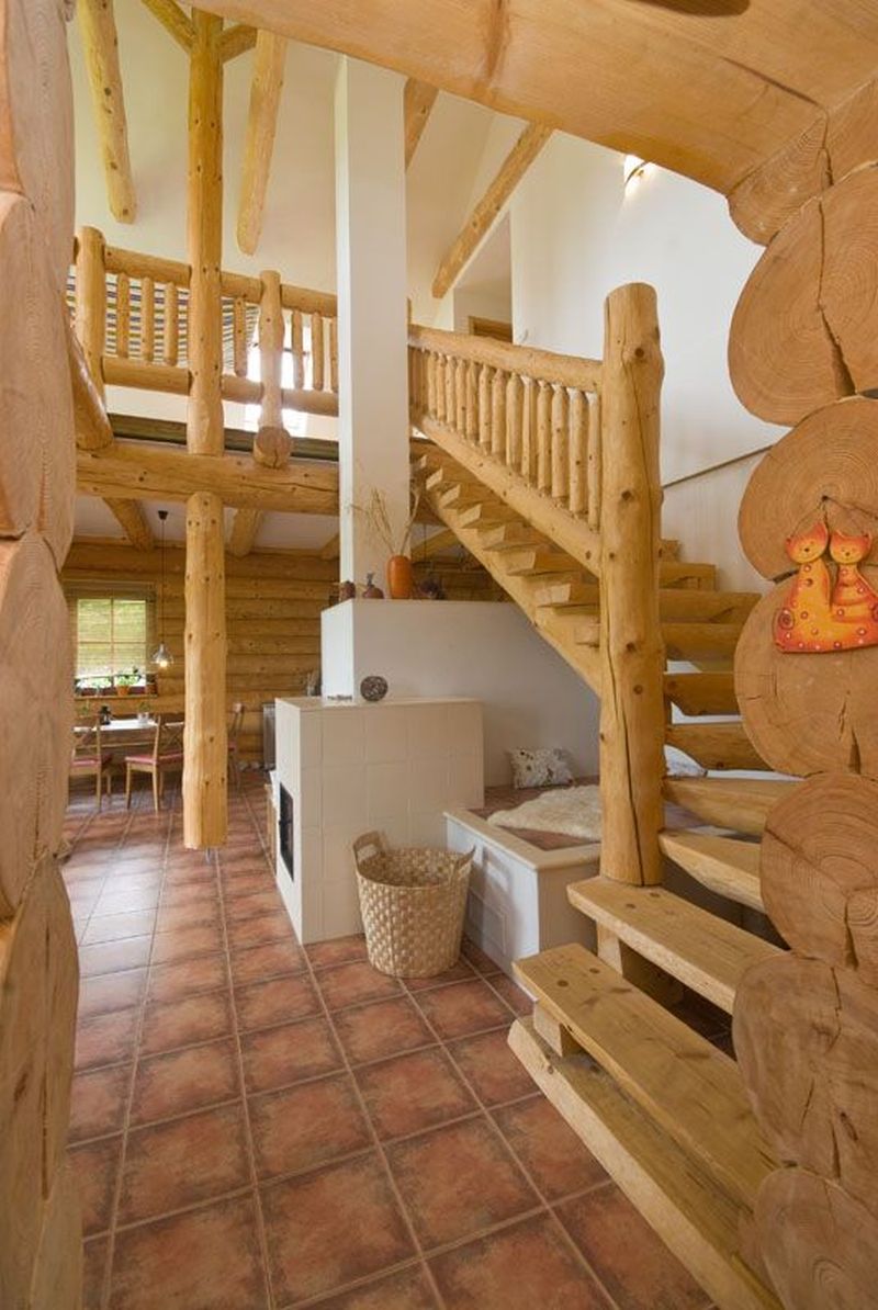 Drevoastavby.cz | Masivn&iacute; srub v Železn&yacute;ch hor&aacute;ch odolal i vichřici