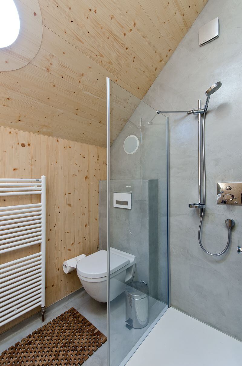 rekonstrukce-fary-cafe-fara-interier-apartman-koupelna