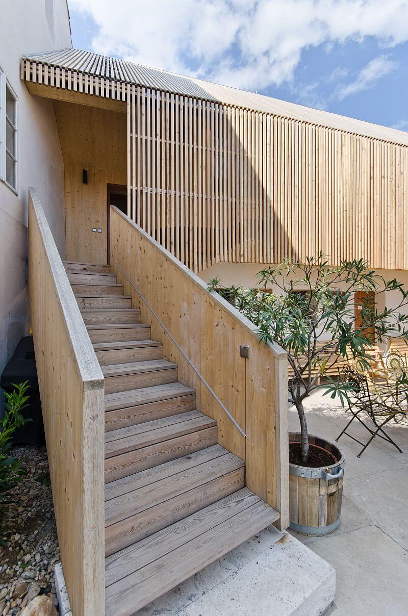 rekonstrukce-fary-cafe-fara-schodiste