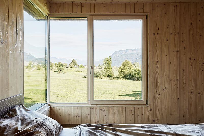 drevostavba-bez-lepidla-okno-loznice