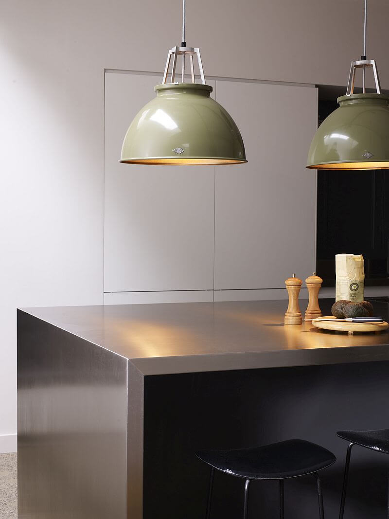 svetlo-v-interieru-Original BTC   Titan Size 3 Pendant In Olive Green With Bronze Interior   Kitchen Lighting   Lifestyle