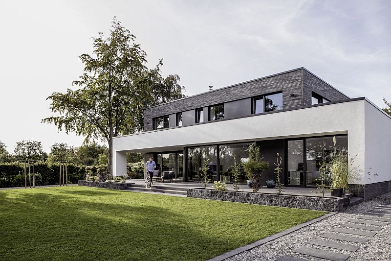 stavba-domu-a-denni-svetlo-Rehau