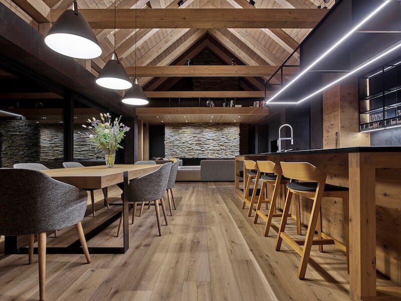 honosna-drevostavba-krivoklatsko-jidelna