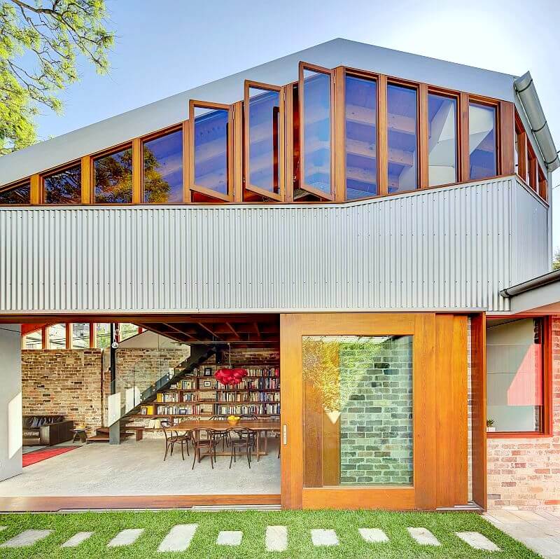 rekonstrukce-kravin-dum-zvenku