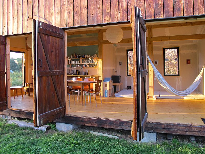 domek-v-torzu-stodoly-interier