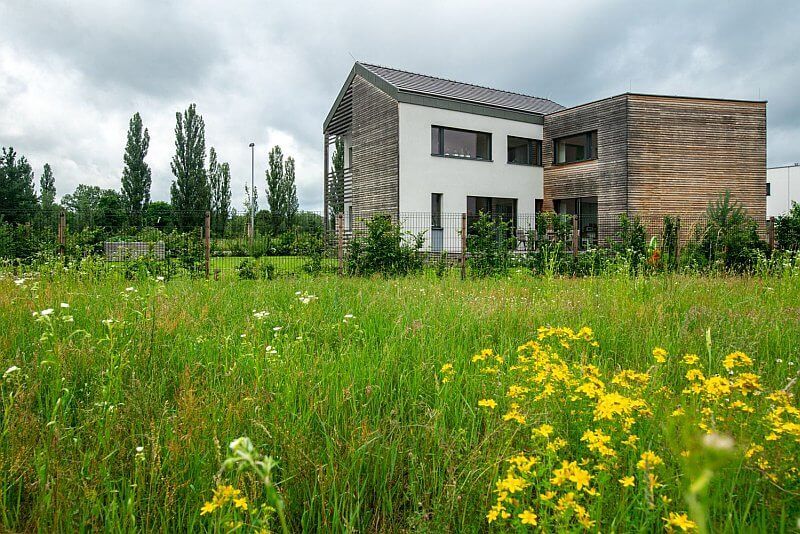 moderni-patrova-drevostavba-pozemek